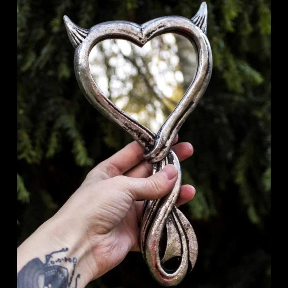 DISCONTINUED!!! Alchemy Gothic Devil Head Heart Handheld Mirror NWT